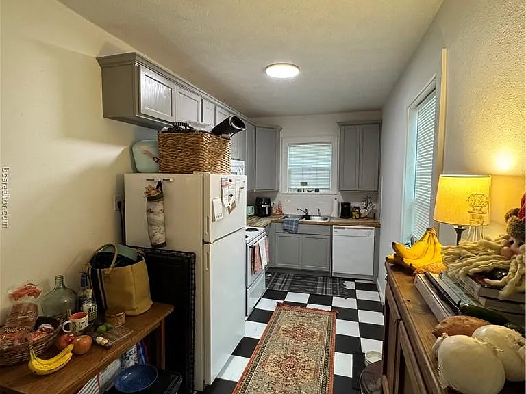 1300 Antone St — Photo 14