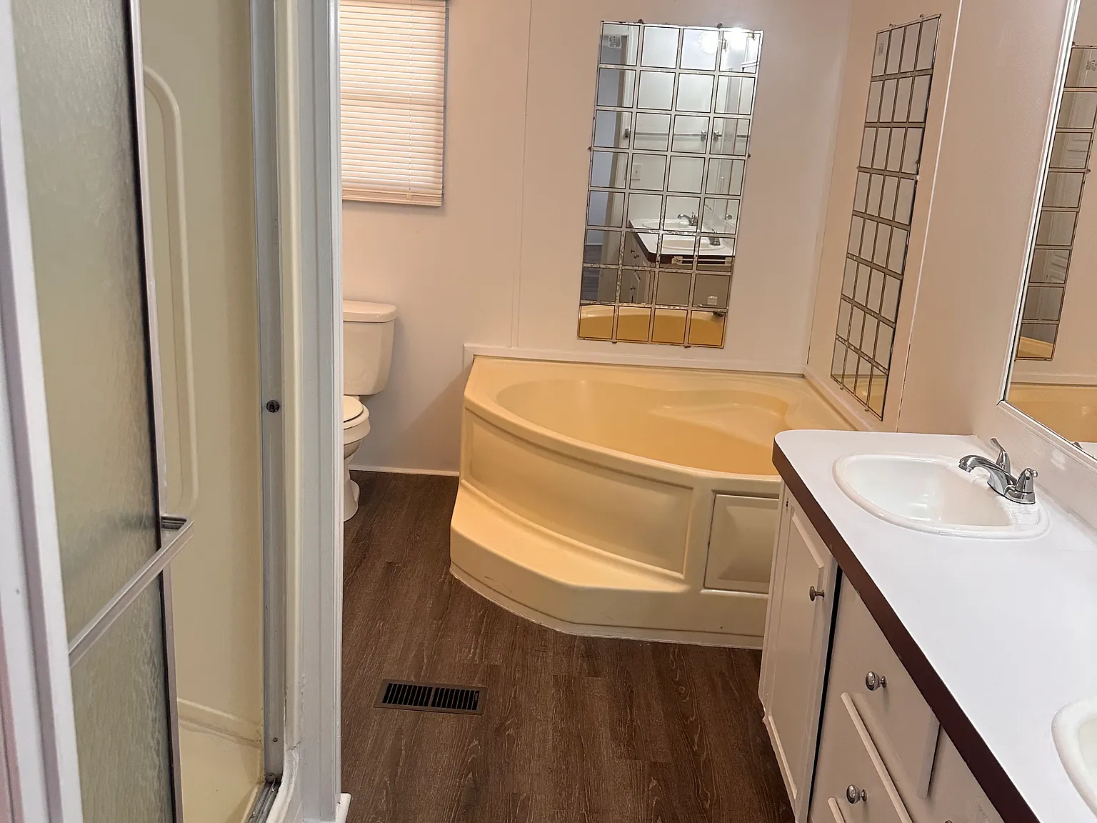 80 Edgewood Ter — Photo 4