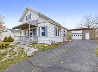 607 Sherwood Ave, Three Oaks, MI 49128