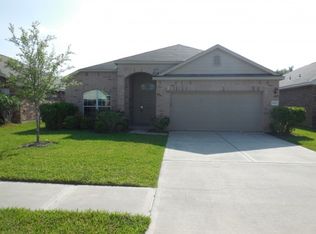 8622 E Highlands Xing, Highlands, TX 77562