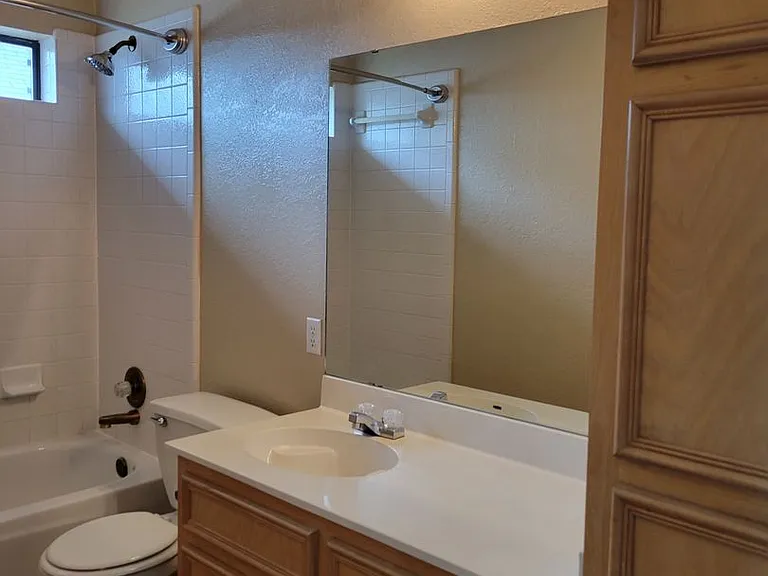 1104 Lambrusco Dr — Photo 26