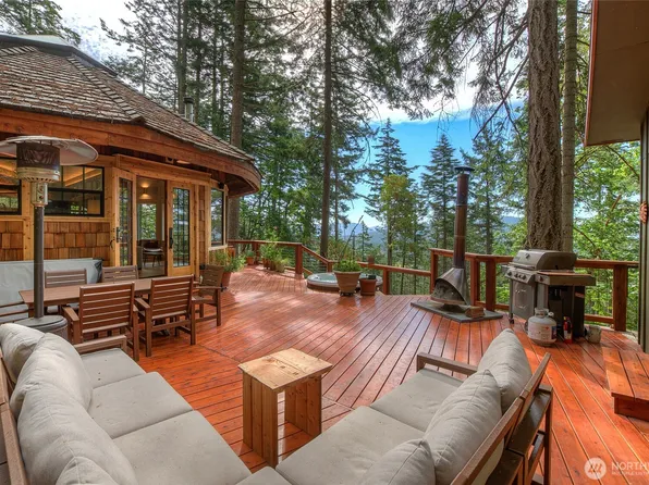 300 Pleasure Horse Road, Orcas Island, WA 98245