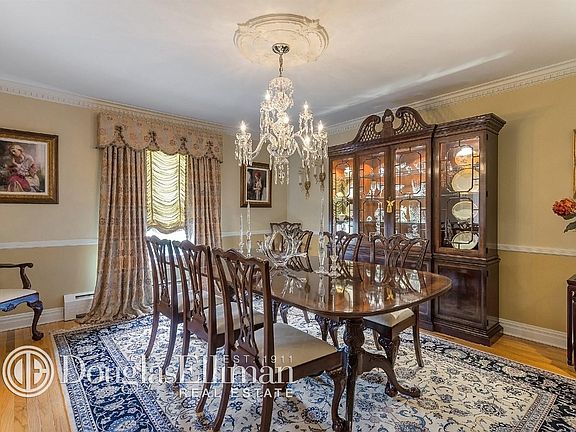 4th image of 1776 Heritage Way