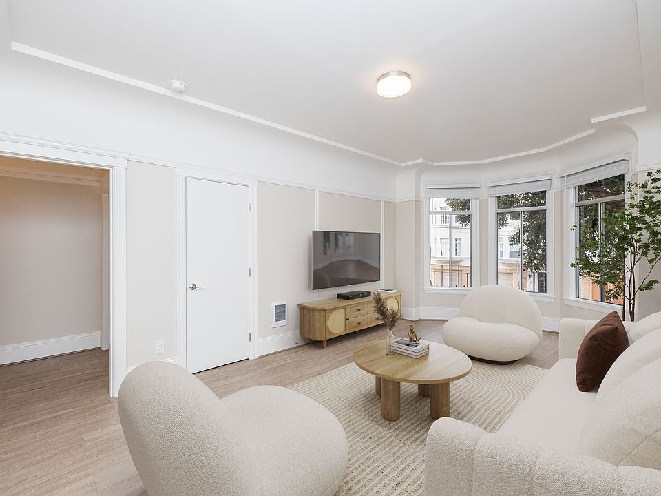 1st image of 100 Lake St #2