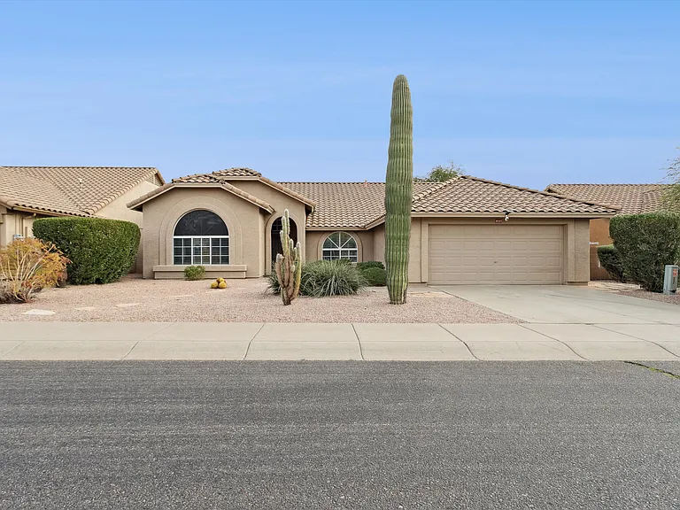 4637 E Fernwood Ct — Photo 20