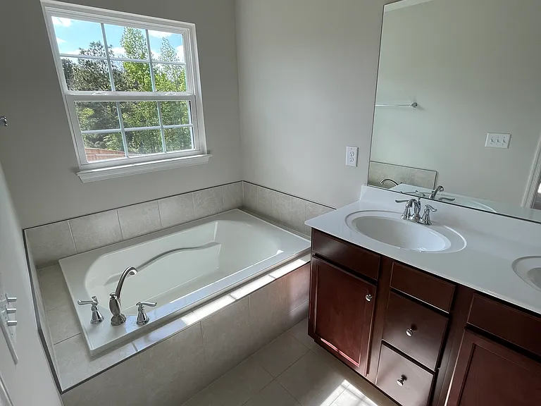 4846 Randall Rd — Photo 6