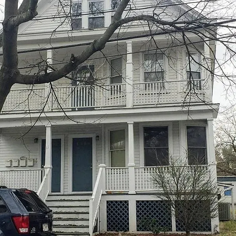 2 bed, 1.0 bath, 1075 sqft, $1,945 — Photo 2