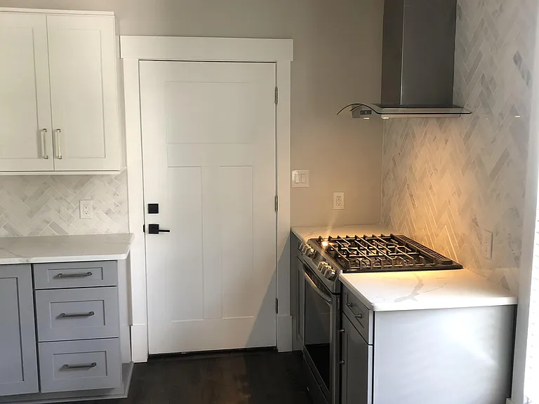946 W Alexandrine St — Photo 8