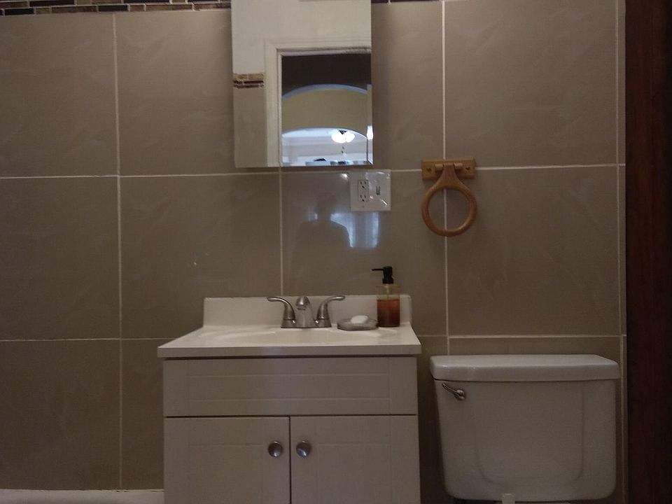 1st image of 1300 N Pine Ave #1
