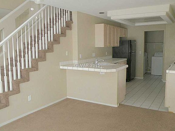 5th image of 3358 Cheltenham St #138