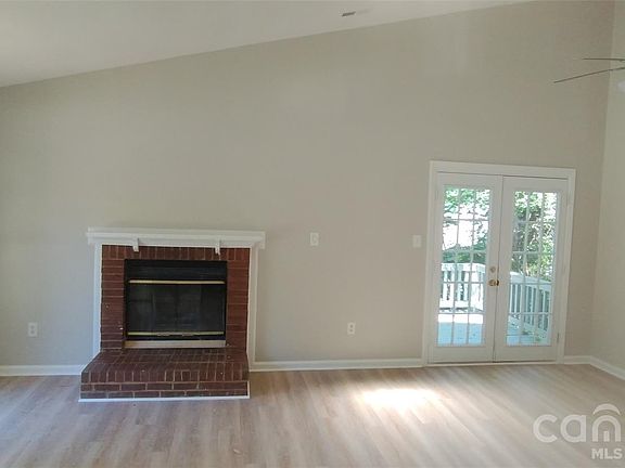 3rd image of 5830 Stone Bluff Ct
