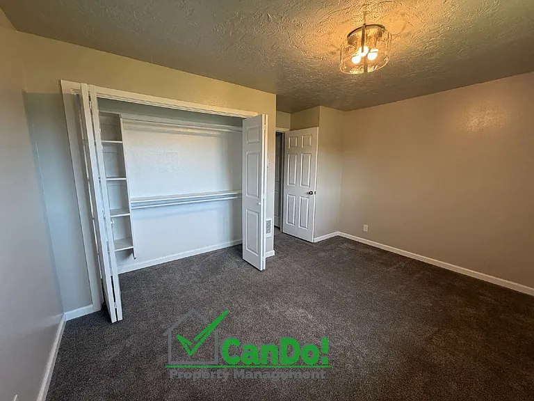 270 Carol Dr #1 — Photo 16