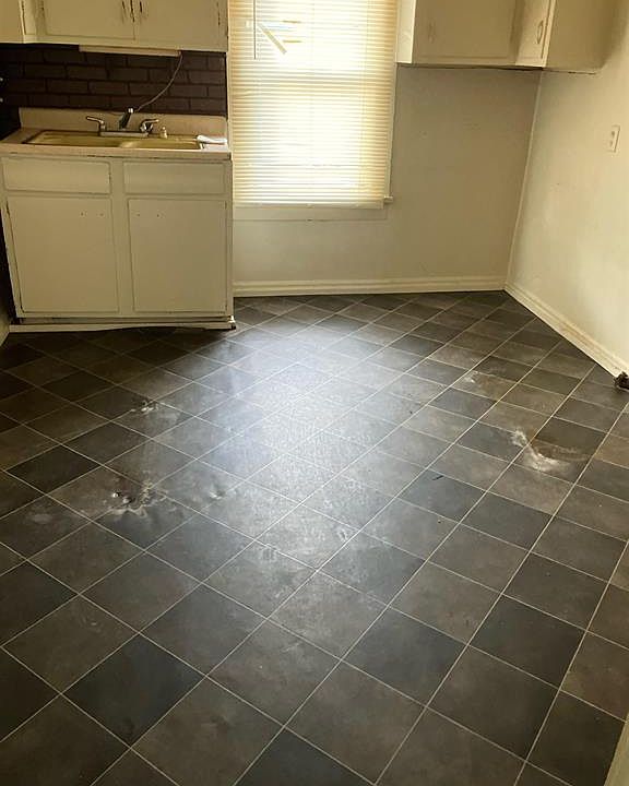 2nd image of 2026 W 5th St