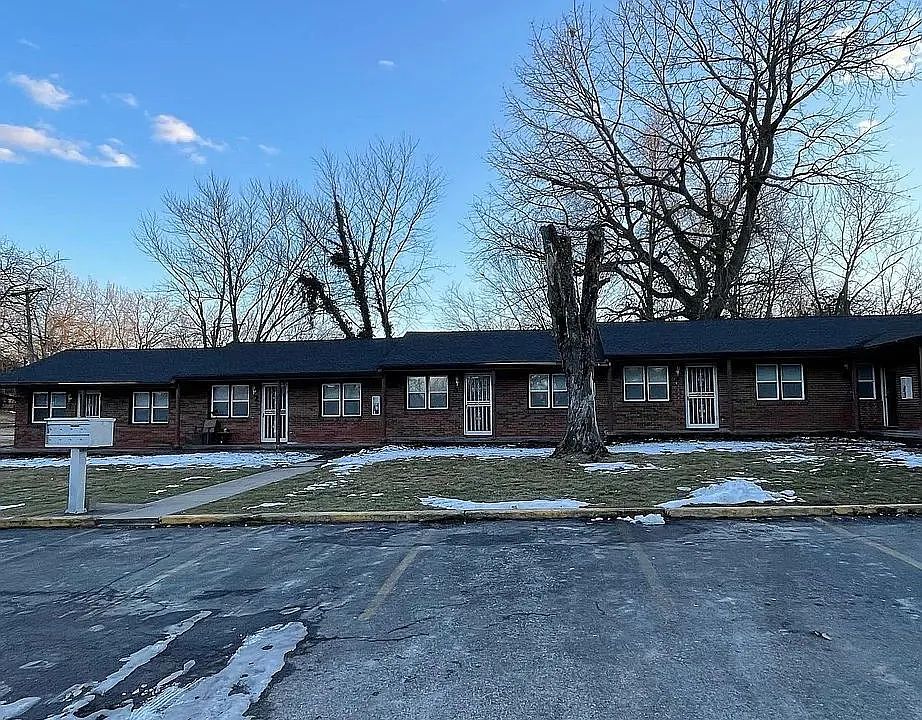 400 W North St