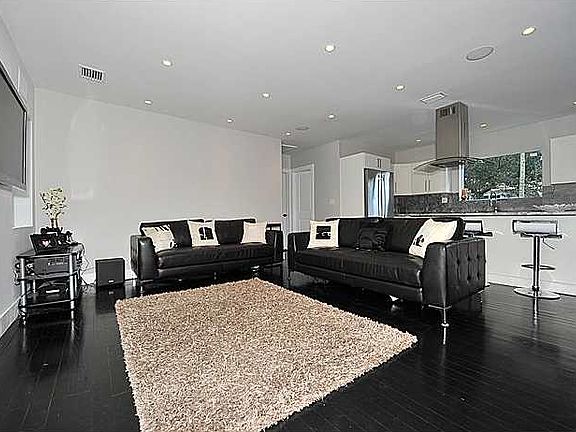 4th image of 4040 Hardie Ave