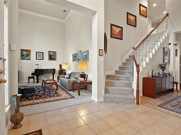 4th image of 3438 Jefferson Dr
