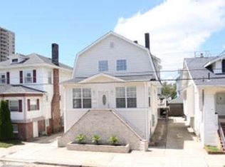 12 S Baton Rouge Ave, Ventnor City, NJ 08406