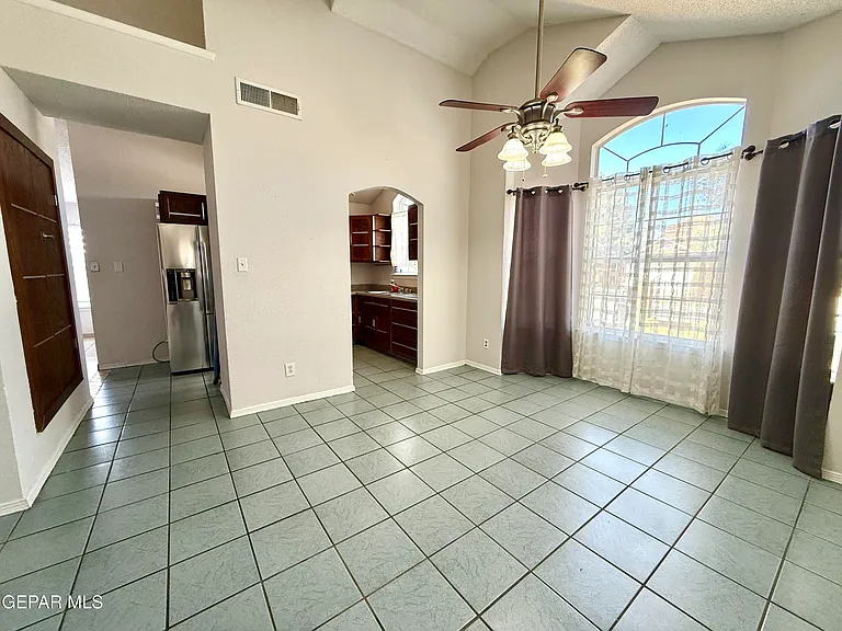 11992 Dragon Crest Dr — Photo 10