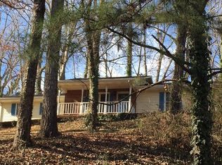 1231 Enota Cir NE, Gainesville, GA 30501