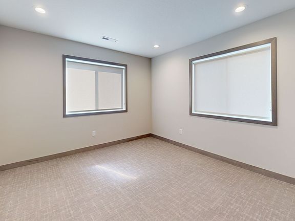 5th image of 621 11th Ave SE Unit 2