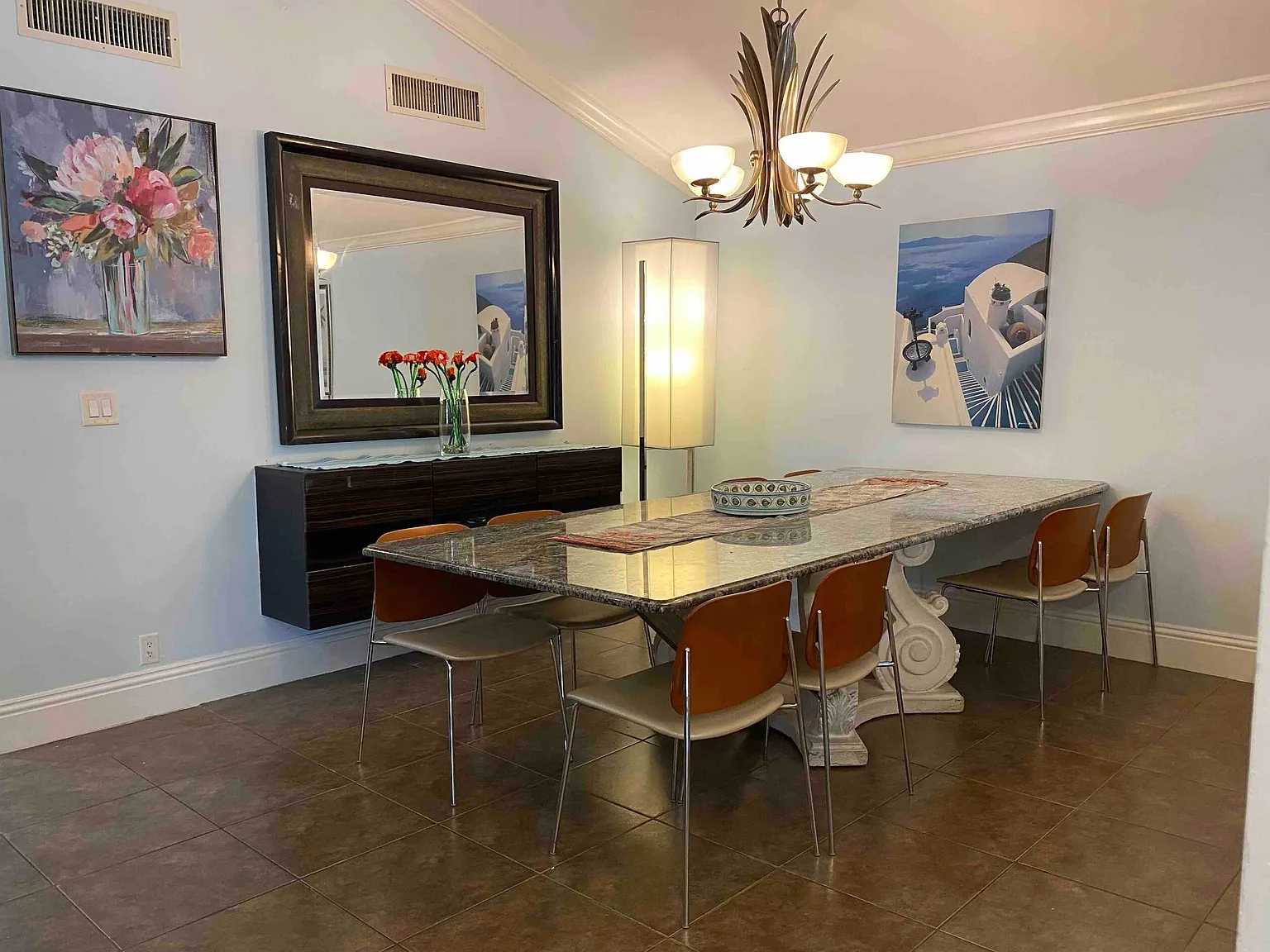 3 bed, 2756 sqft, $3,900 — Photo 3