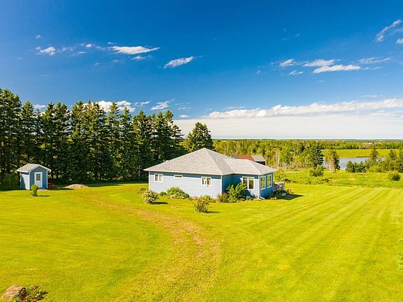 2nd image of 11 Howe Point Rd