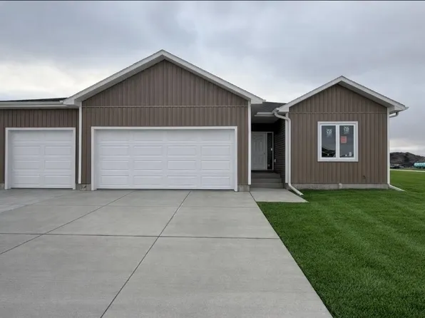 2574 56th Ave, Columbus, NE 68601