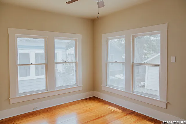 412 E Myrtle St — Photo 16