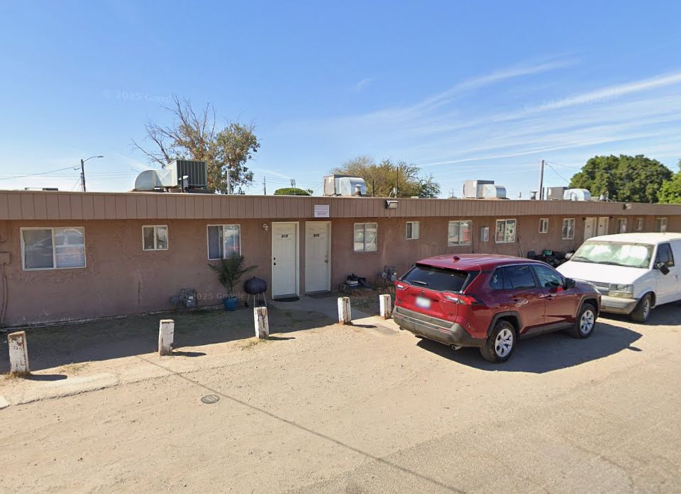 1st image of 976 S Eleanor Ave #976