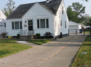 381 Longmeadow Rd, Amherst, NY 14226