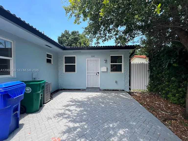 1239 SW 22nd Ave — Photo 13