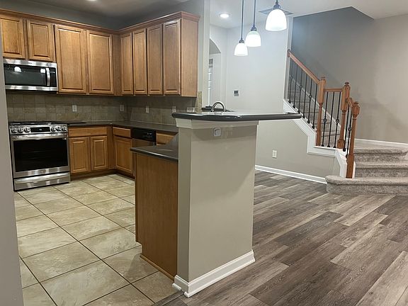 4th image of 546 War Admiral Ct