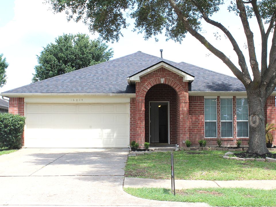 1st image of 16014 Clayton Green Dr