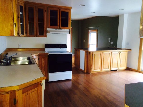 16 W Main St APT A