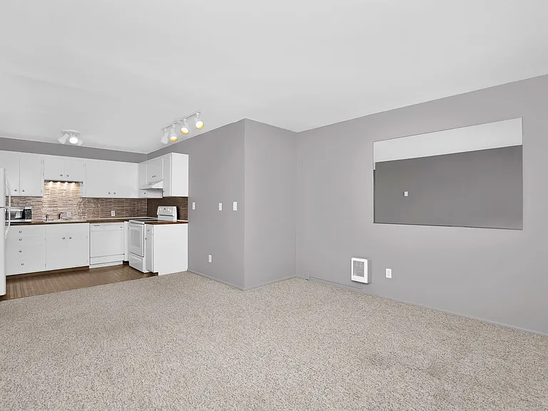 942 100th Ave NE #231 — Photo 9