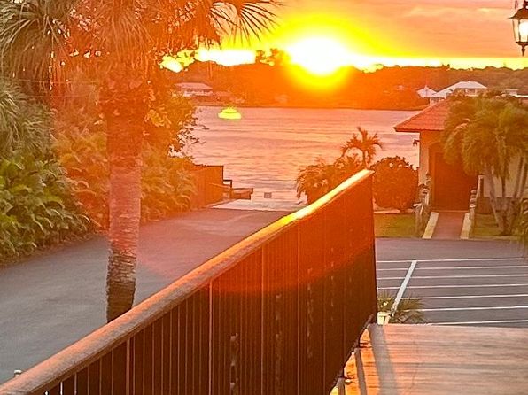 1982 SW Palm City Rd APT H