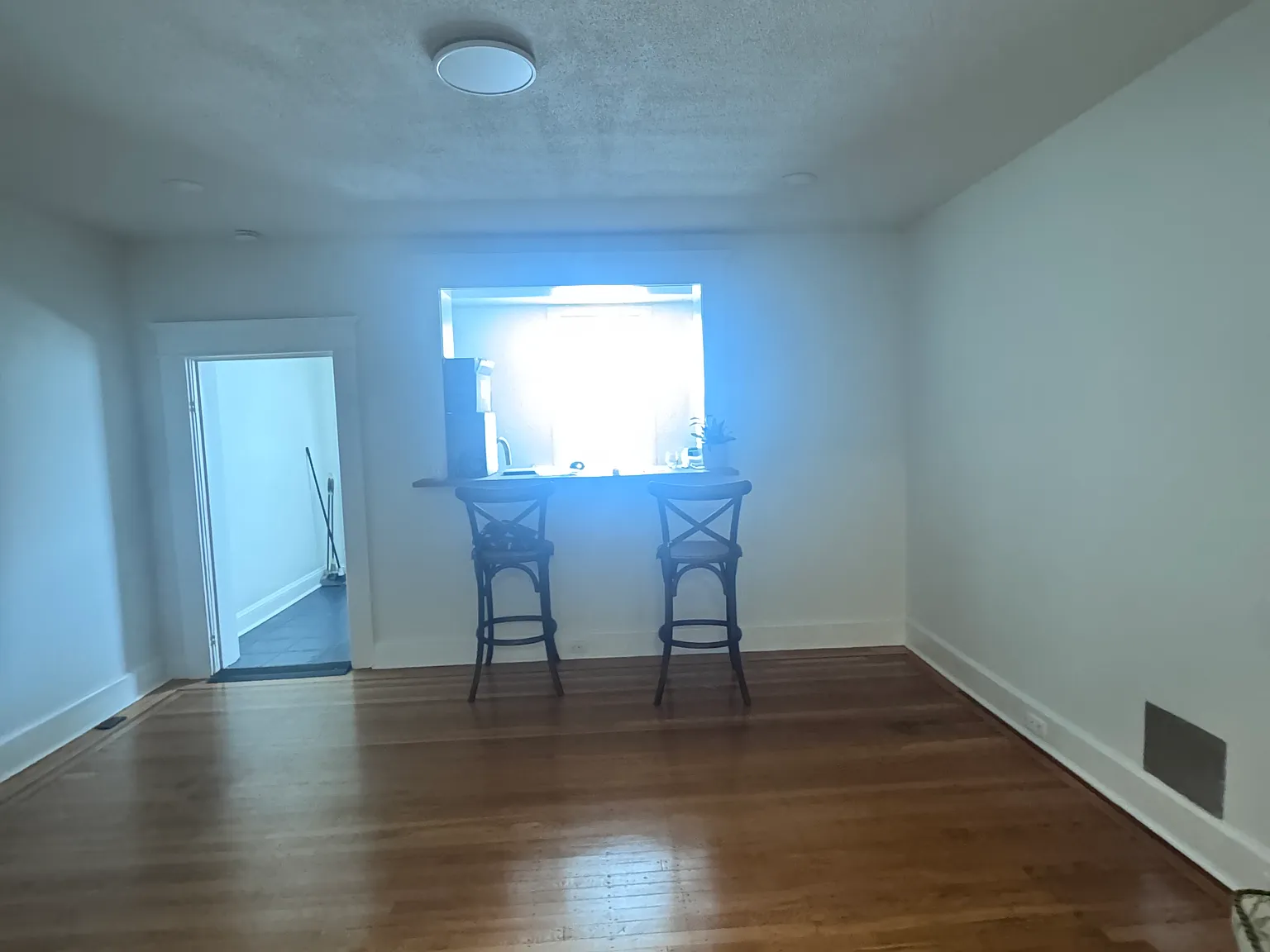 2 bed, 1440 sqft, $950 — Photo 3