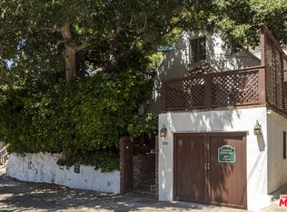 1901 Weepah Way, Los Angeles, CA 90046