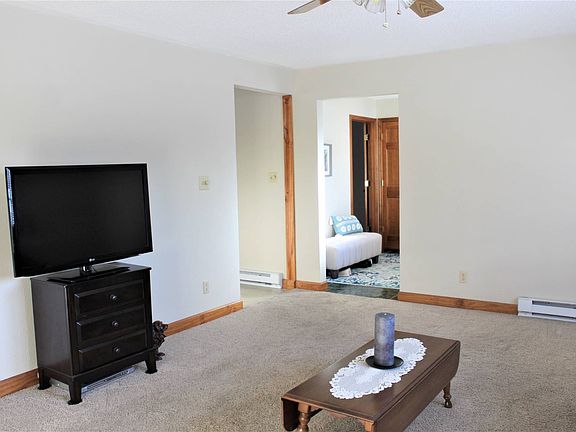 4th image of 506 E Elm St