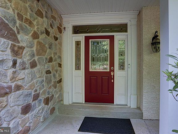 4th image of 118 Pleasant Bank Ln