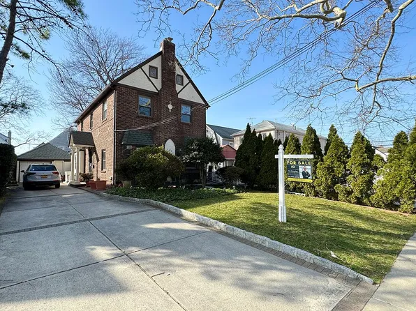 3312 Utopia Pkwy, Flushing, NY 11358
