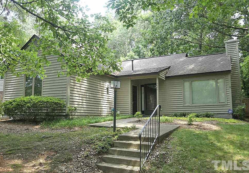 1st image of 4904 Pine Cone Dr