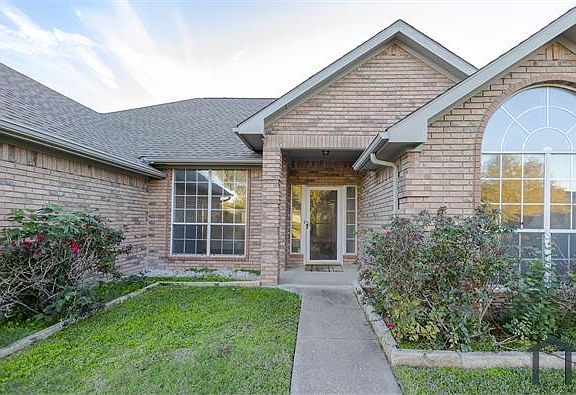 2nd image of 6419 Gardenia Dr