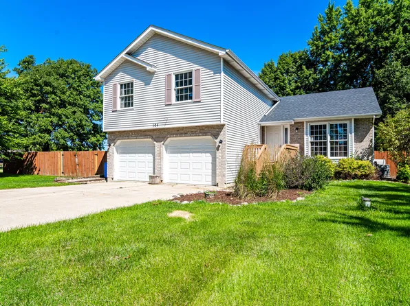 104 W 3rd St, Sheridan, IL 60551