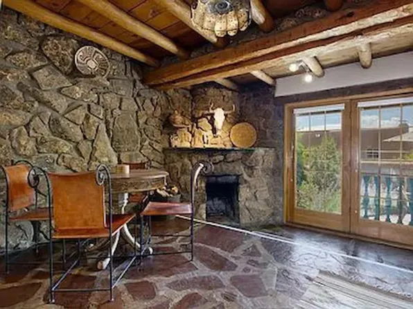 957 Camino Santander, Santa Fe, NM 87505