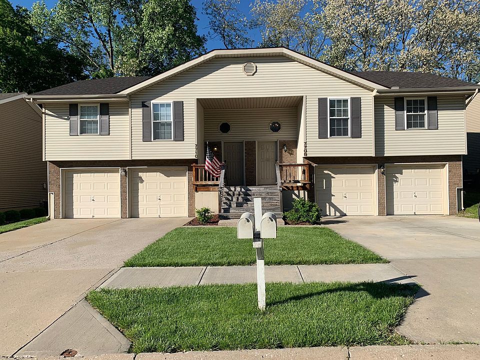 Newly Updated 3 Bedroom 2 Full Bathroom duplex in great location!
