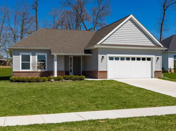 7934 Jordan Dr, Waterford, MI 48327