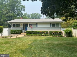 7720 Glenister Dr, Springfield, VA 22152