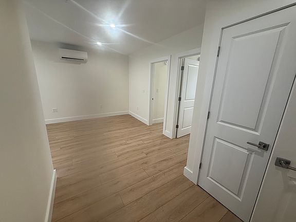 5th image of 24 Stone St Suite 120