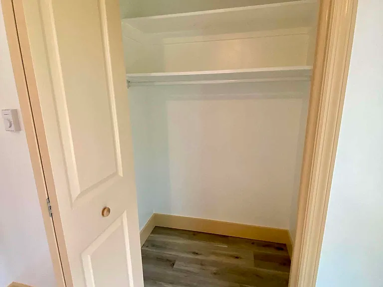 215 Green St #217 — Photo 13